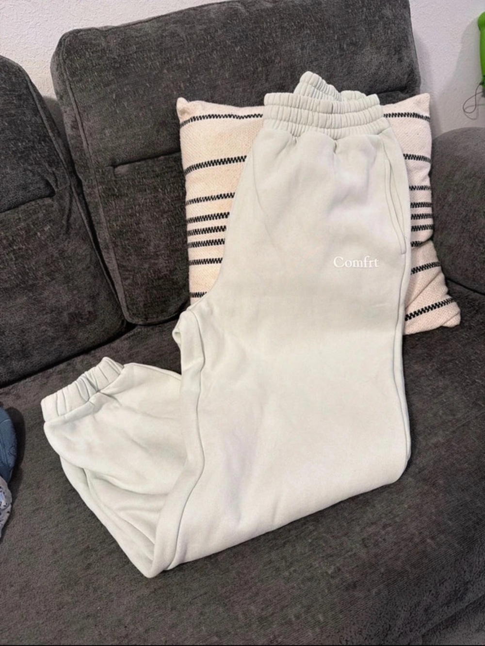 Comfrt Women's Mint Green Track Joggers